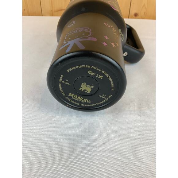 Pre-Owned Stanley Tumbler 40oz, Black Hello Kitty - Picture 3 of 5